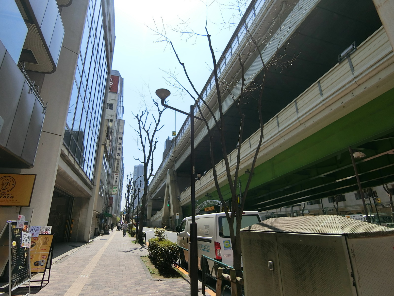 セントヒルズ池袋前面の通り