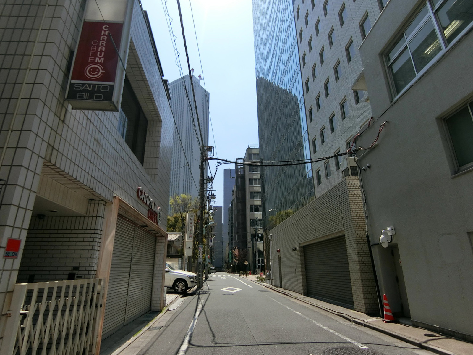 斉藤ビル前面の通り