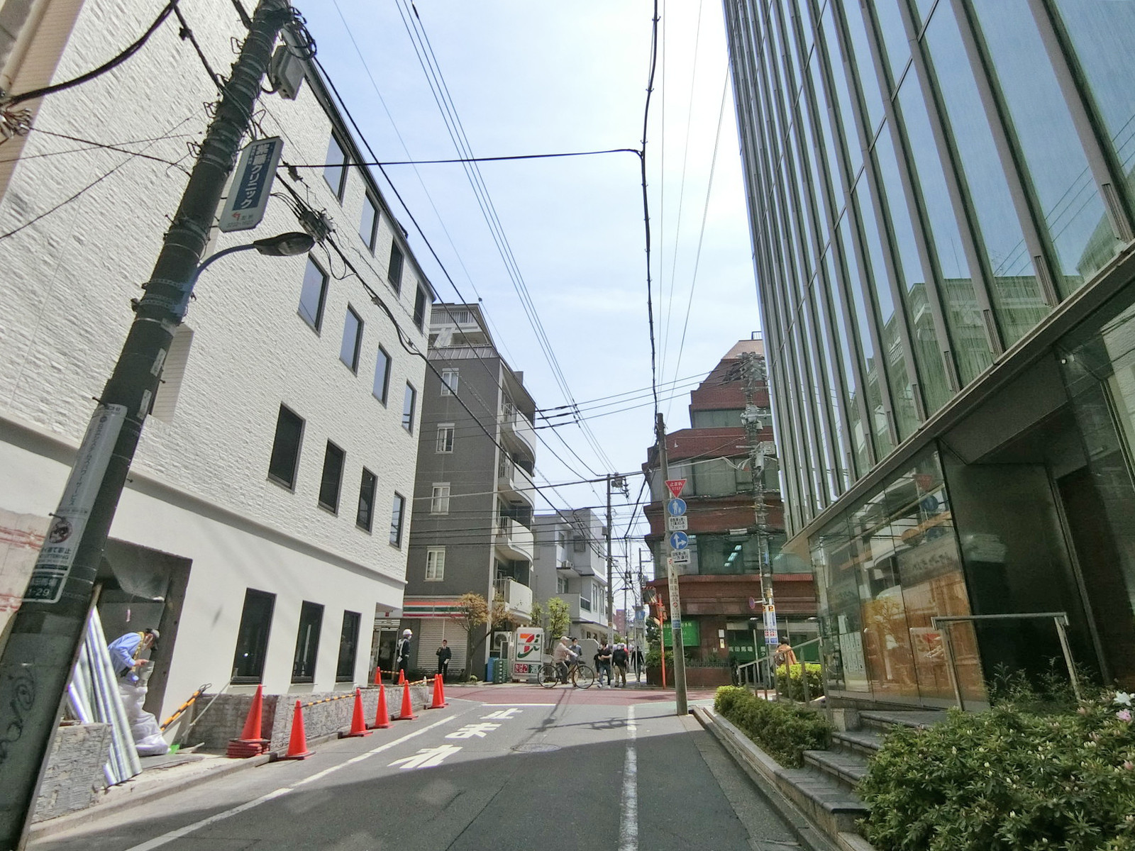 廣池ビルディング前面の通り