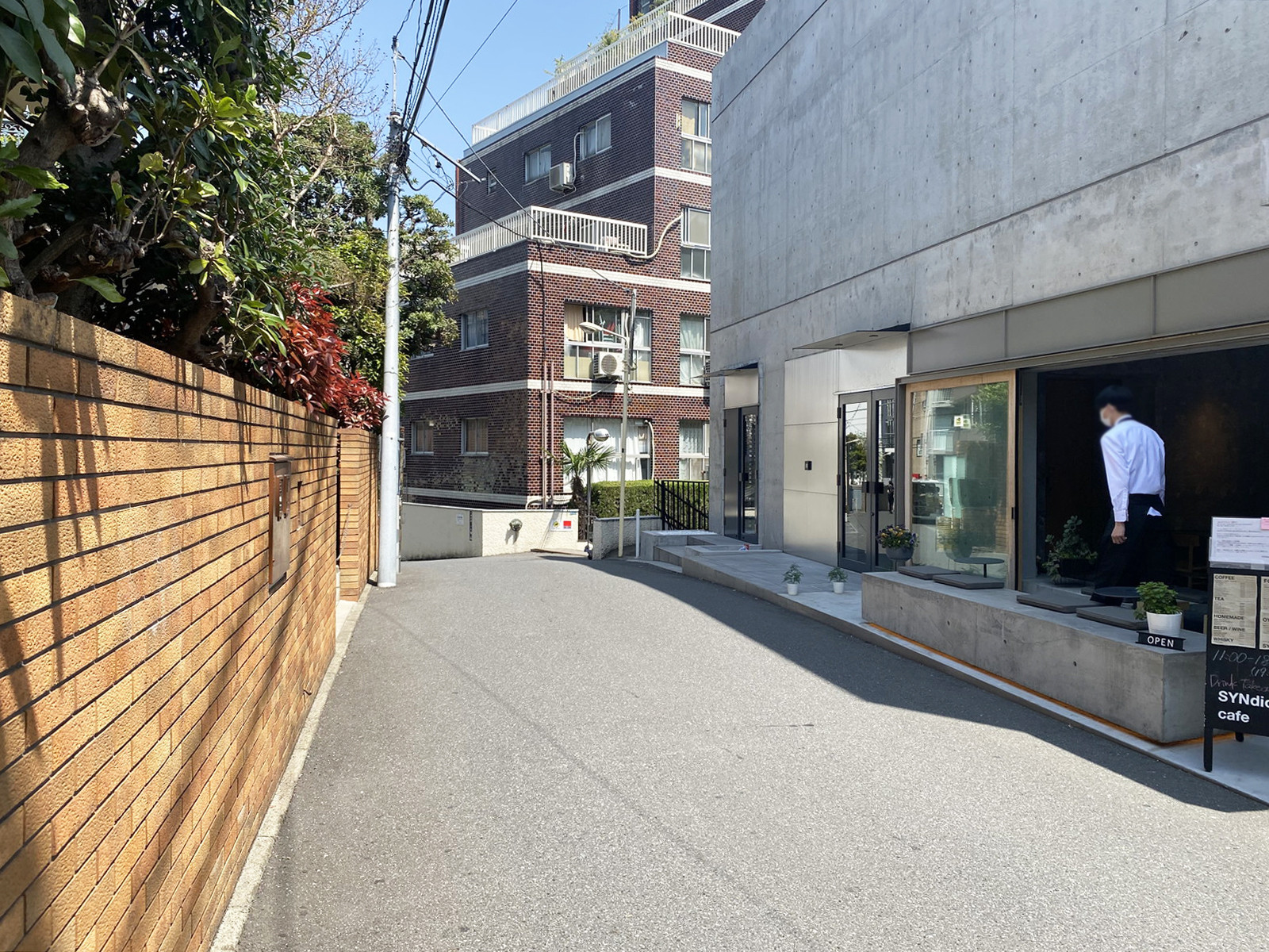 原宿セントラルプレイス前面の通り