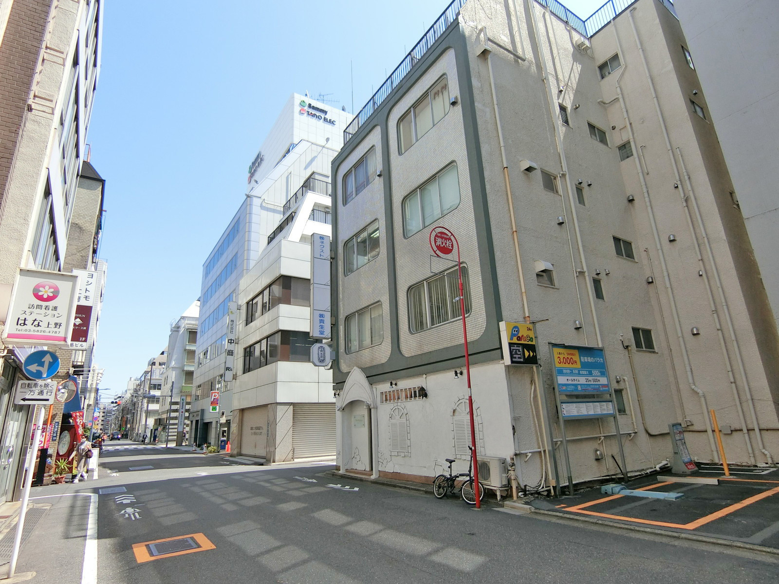 周辺は閑静なエリア