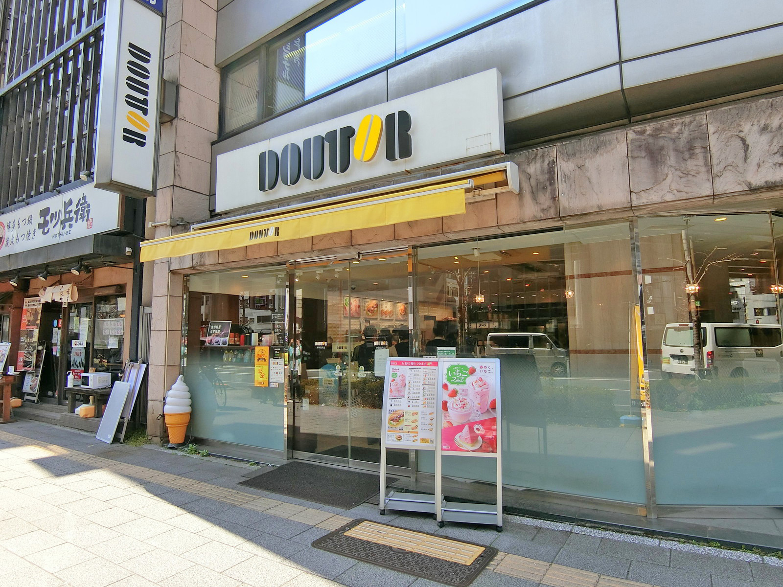 徒歩2分のドトール仲御徒町店