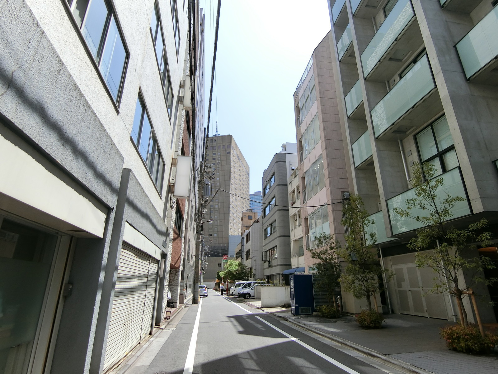 福岡第4ビル前面の通り