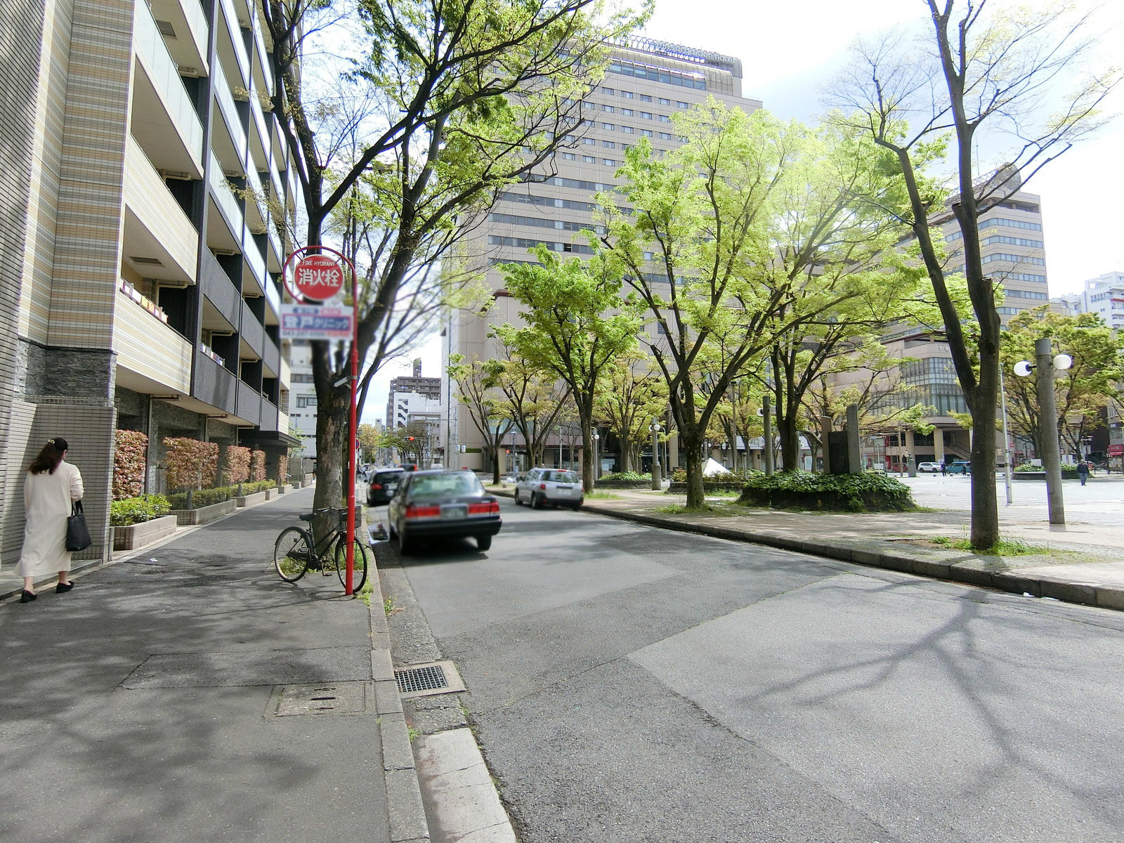住生・りそな千葉ビル前面の通り