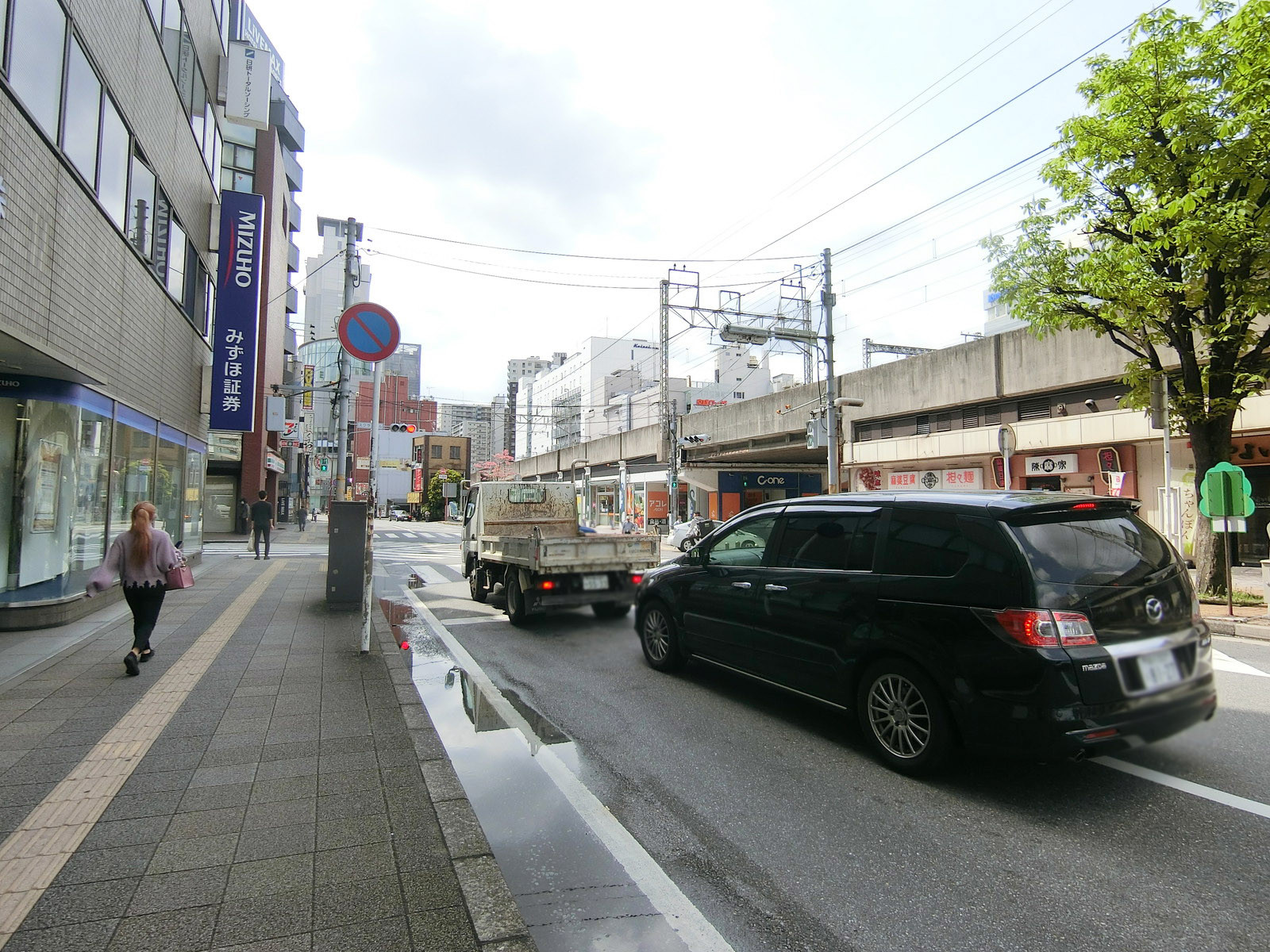 IMI千葉富士見ビル前面の通り