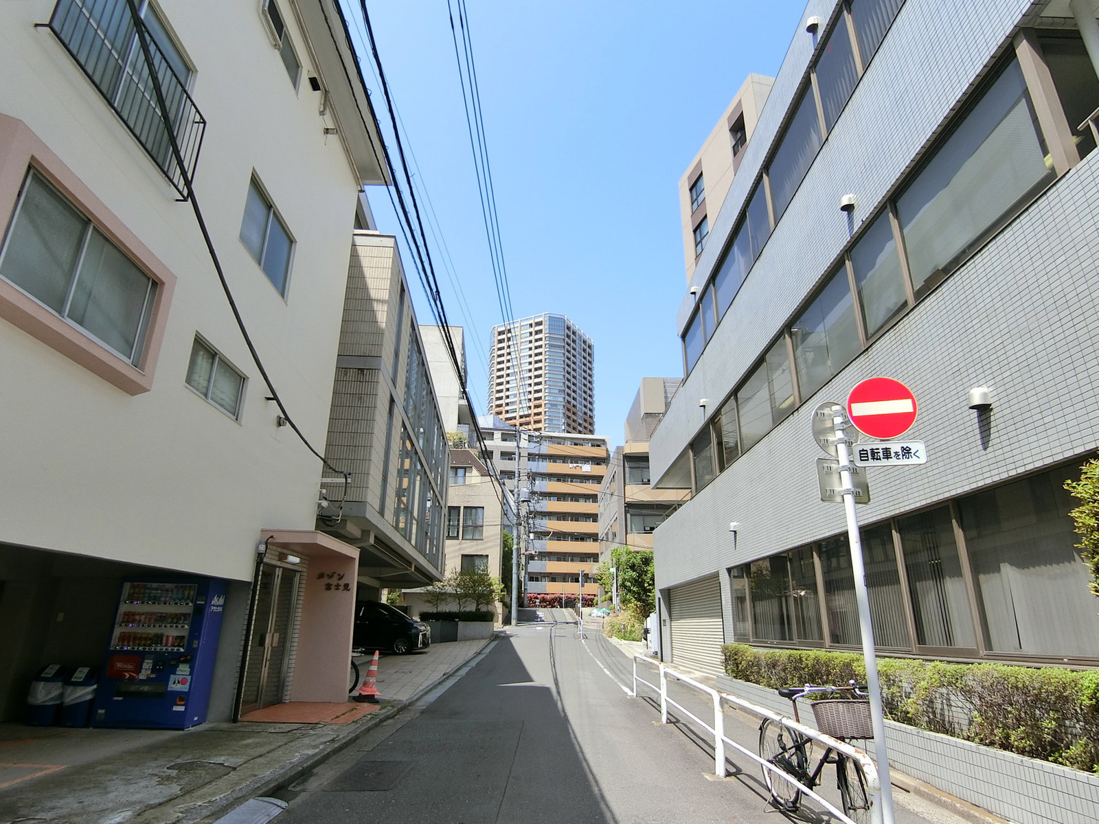 周辺は落ち着いたエリア