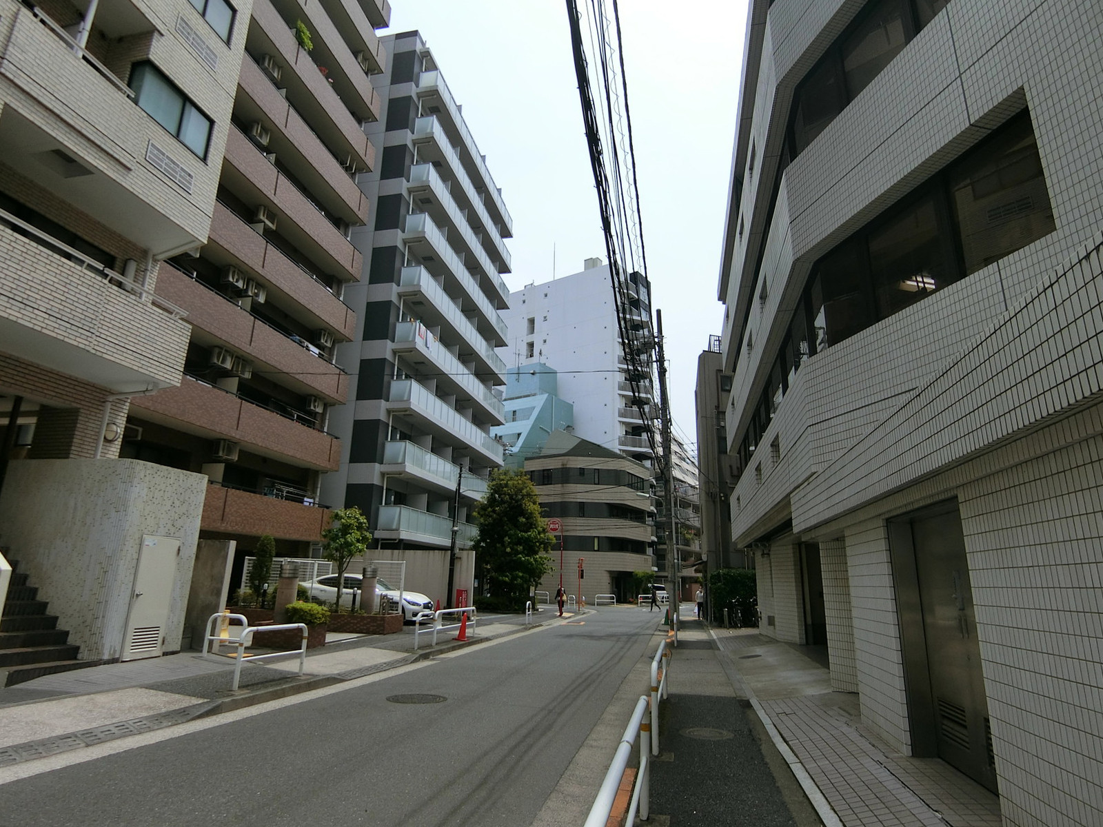 周辺は落ち着いたエリア