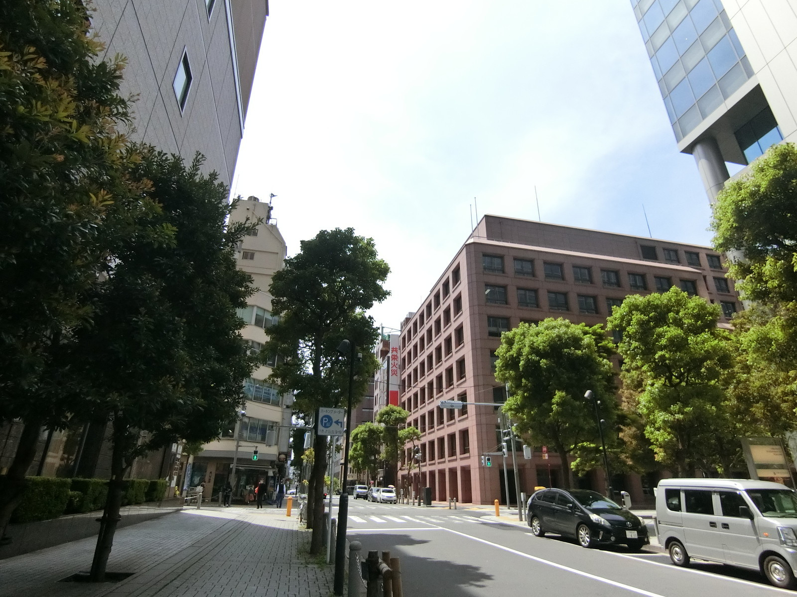 アーバンネット内幸町ビル前面の通り