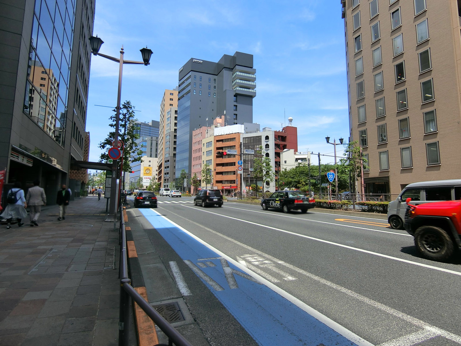 麹町KSスクエア前面の通り
