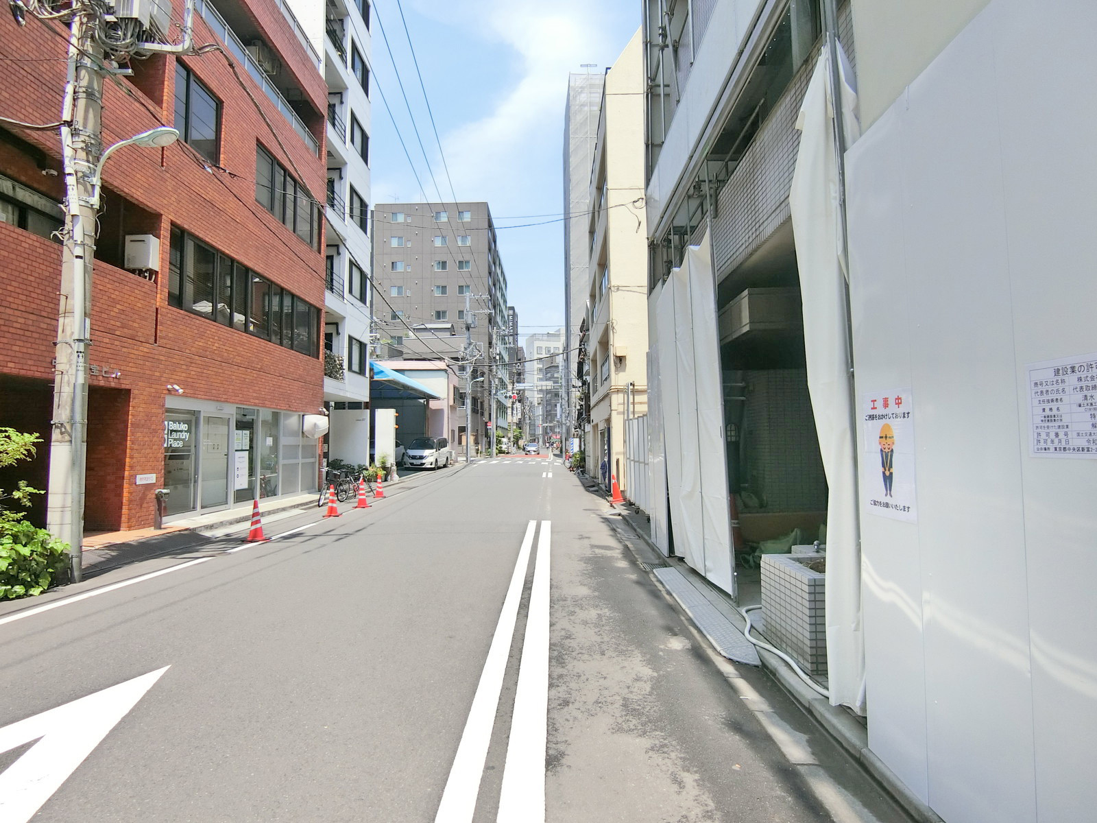 新富太陽ビル前面の通り