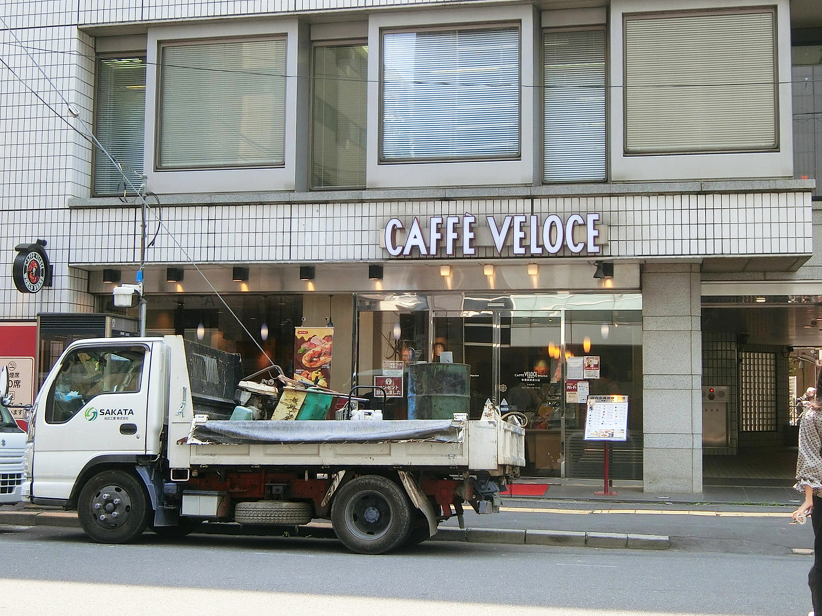 近くのカフェ・ベローチェ