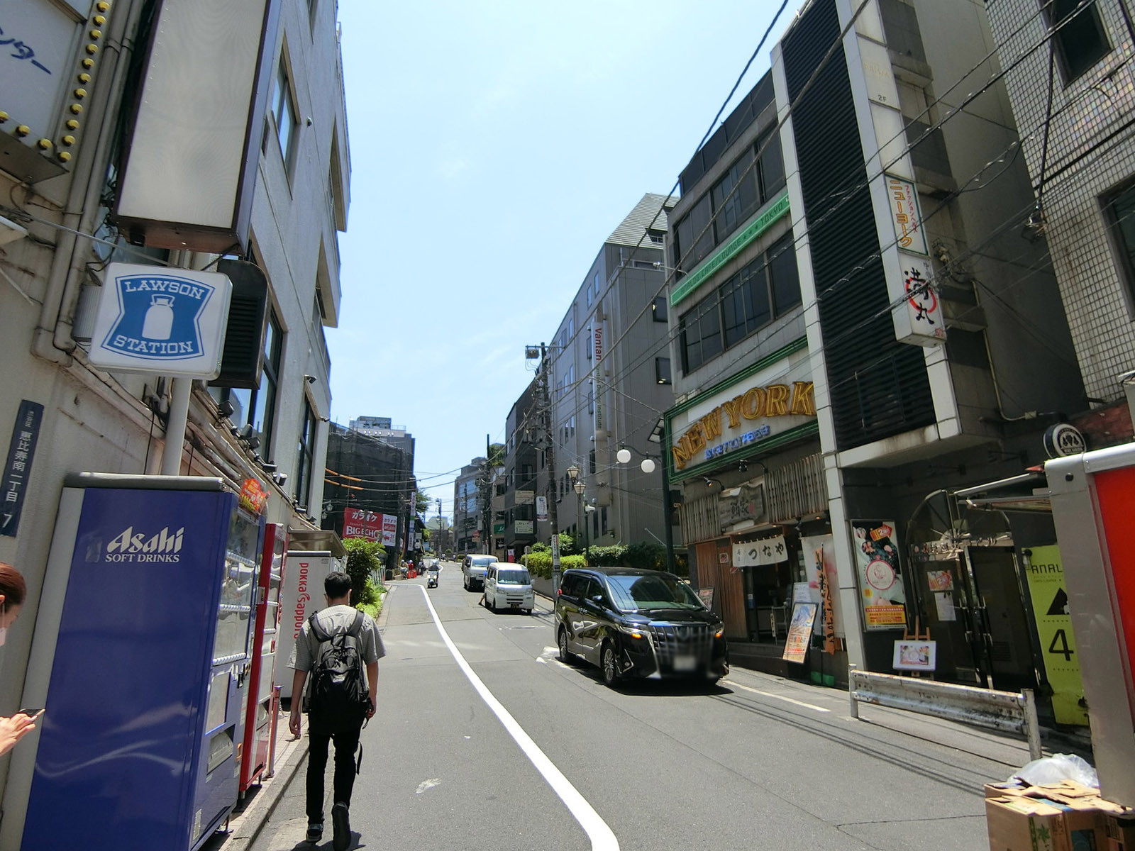 恵比寿サウスワン前面の通り
