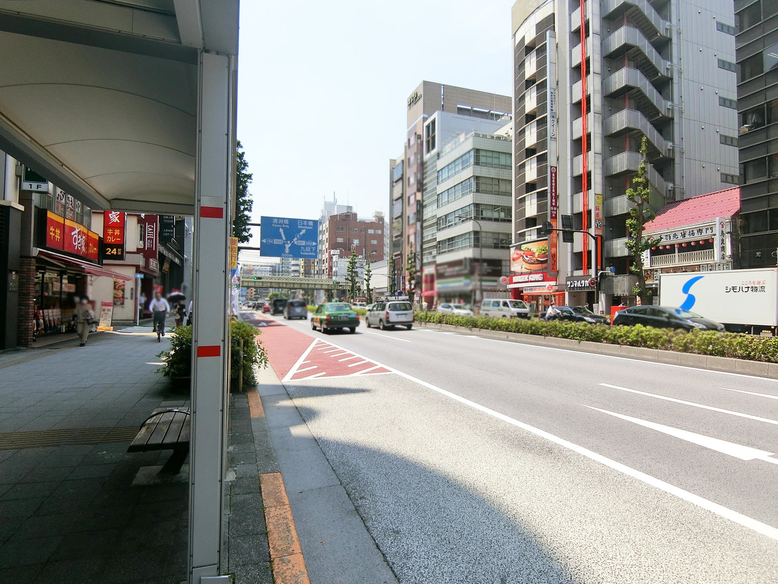 VORT浅草橋駅前5前面の江戸通り