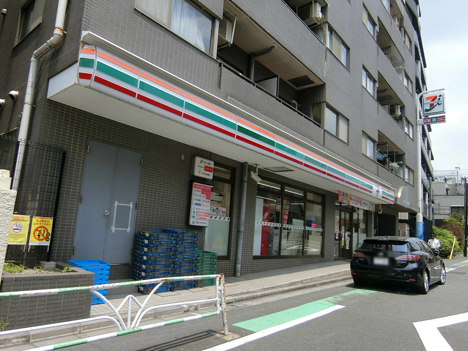 徒歩2分のセブンイレブン
