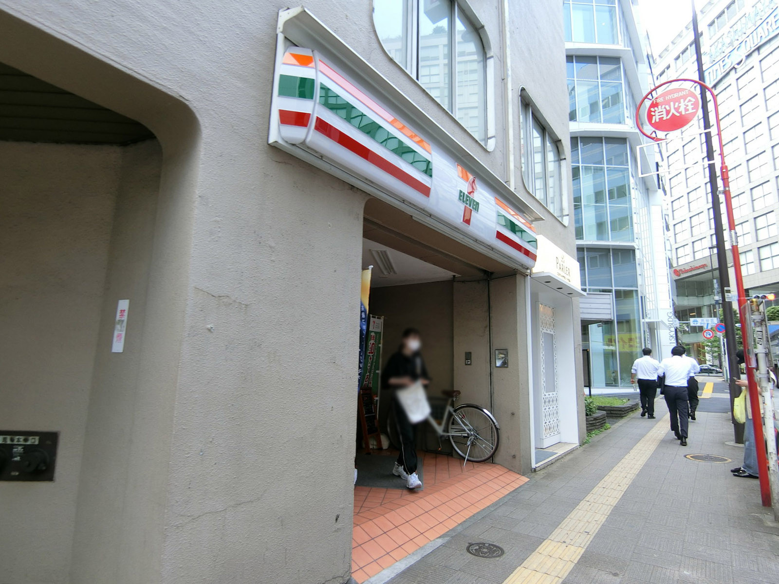 徒歩1分のセブンイレブン