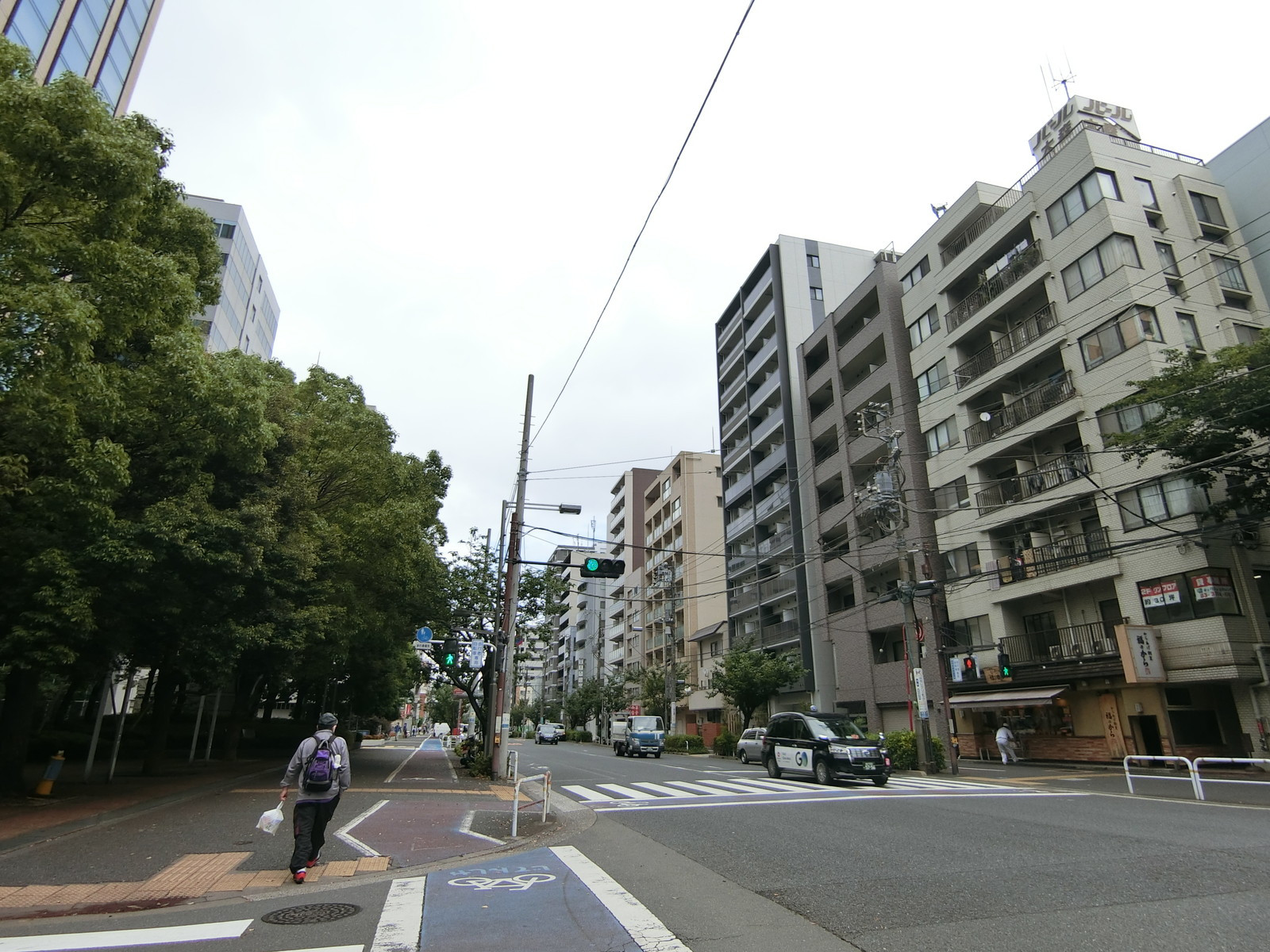 パールマンション大森前面の通り