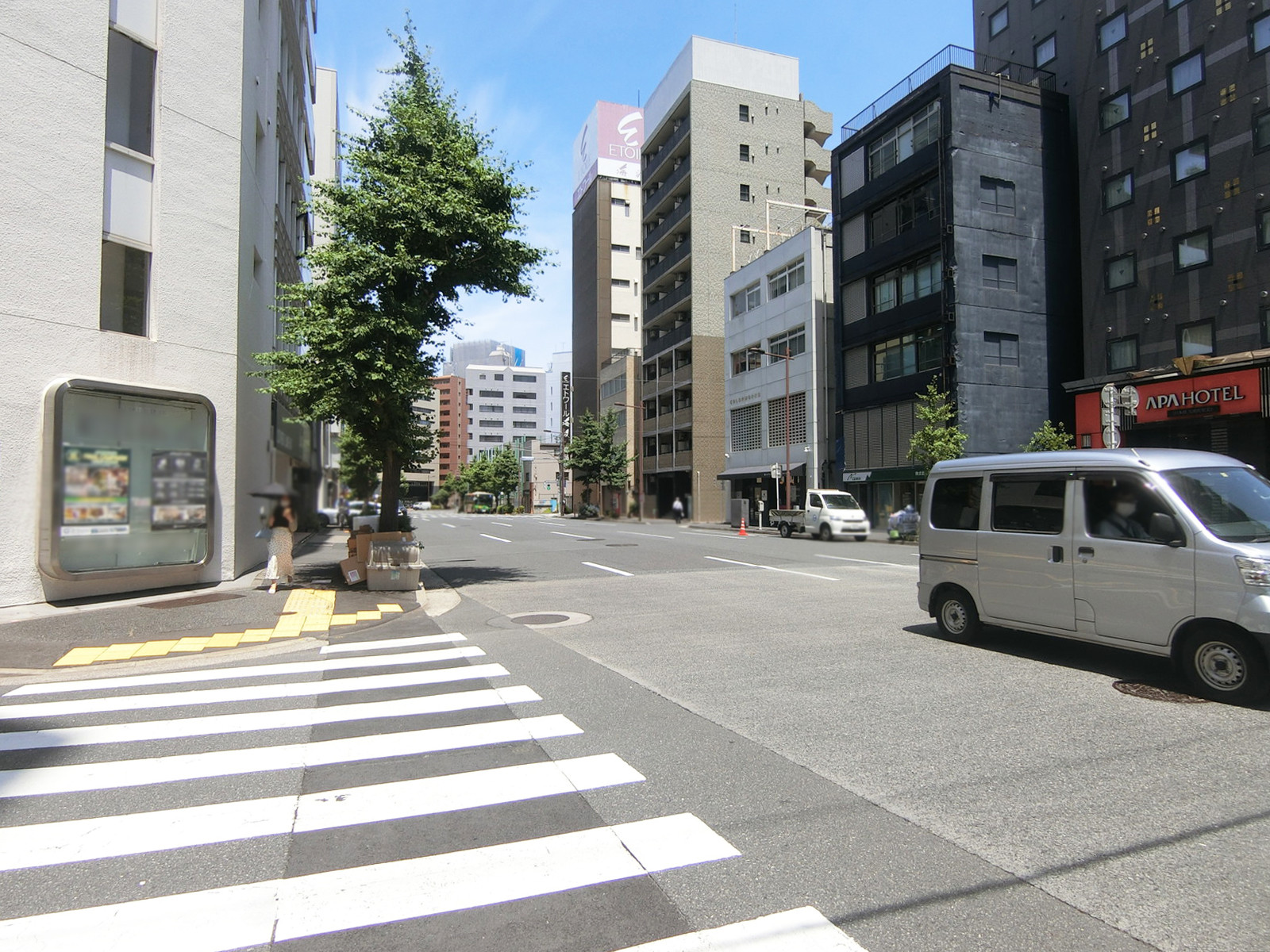 泰岳ビル前面の清洲橋通り