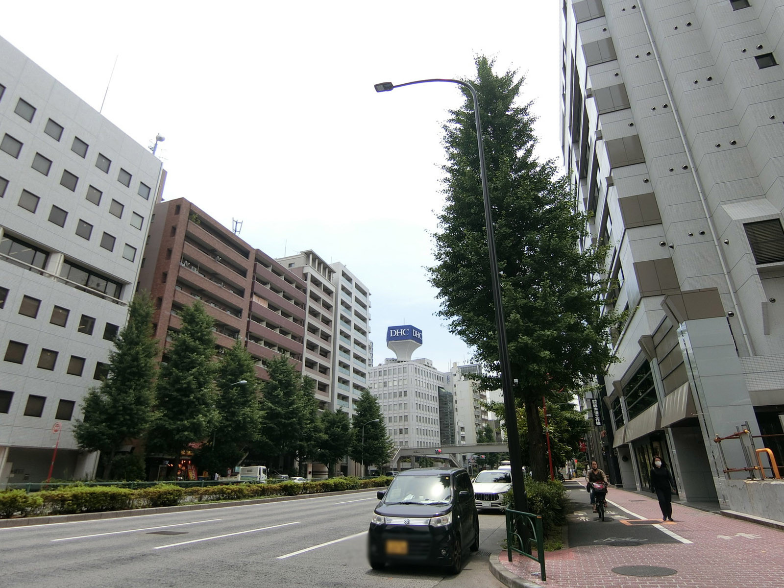 付近の麻布通り
