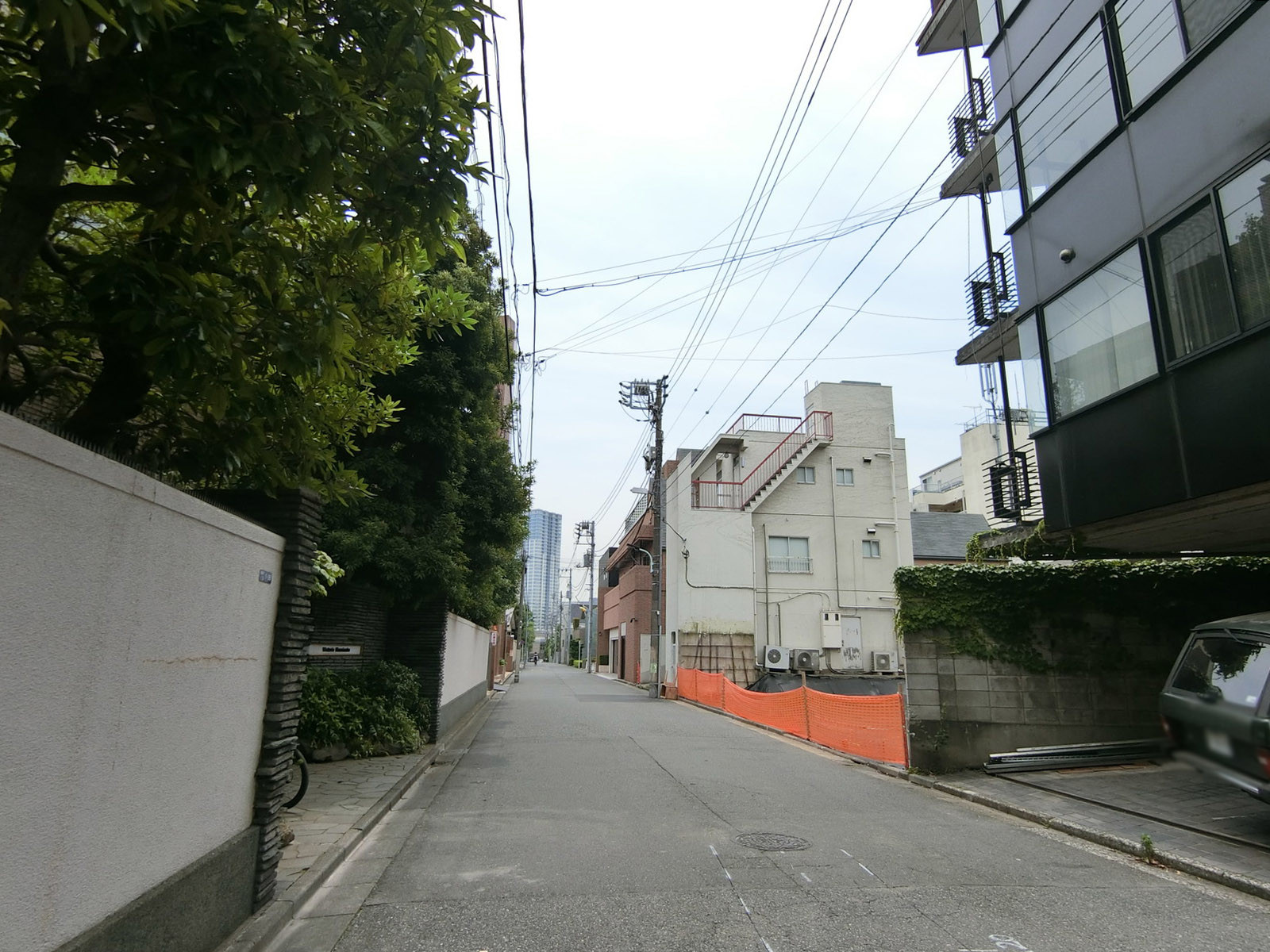 周辺は落ち着いたエリア