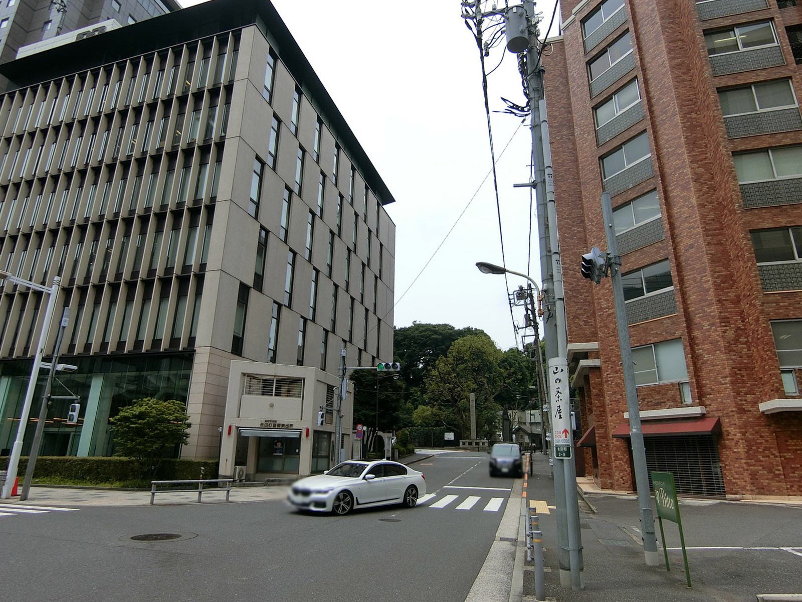 十全本館前面の通り