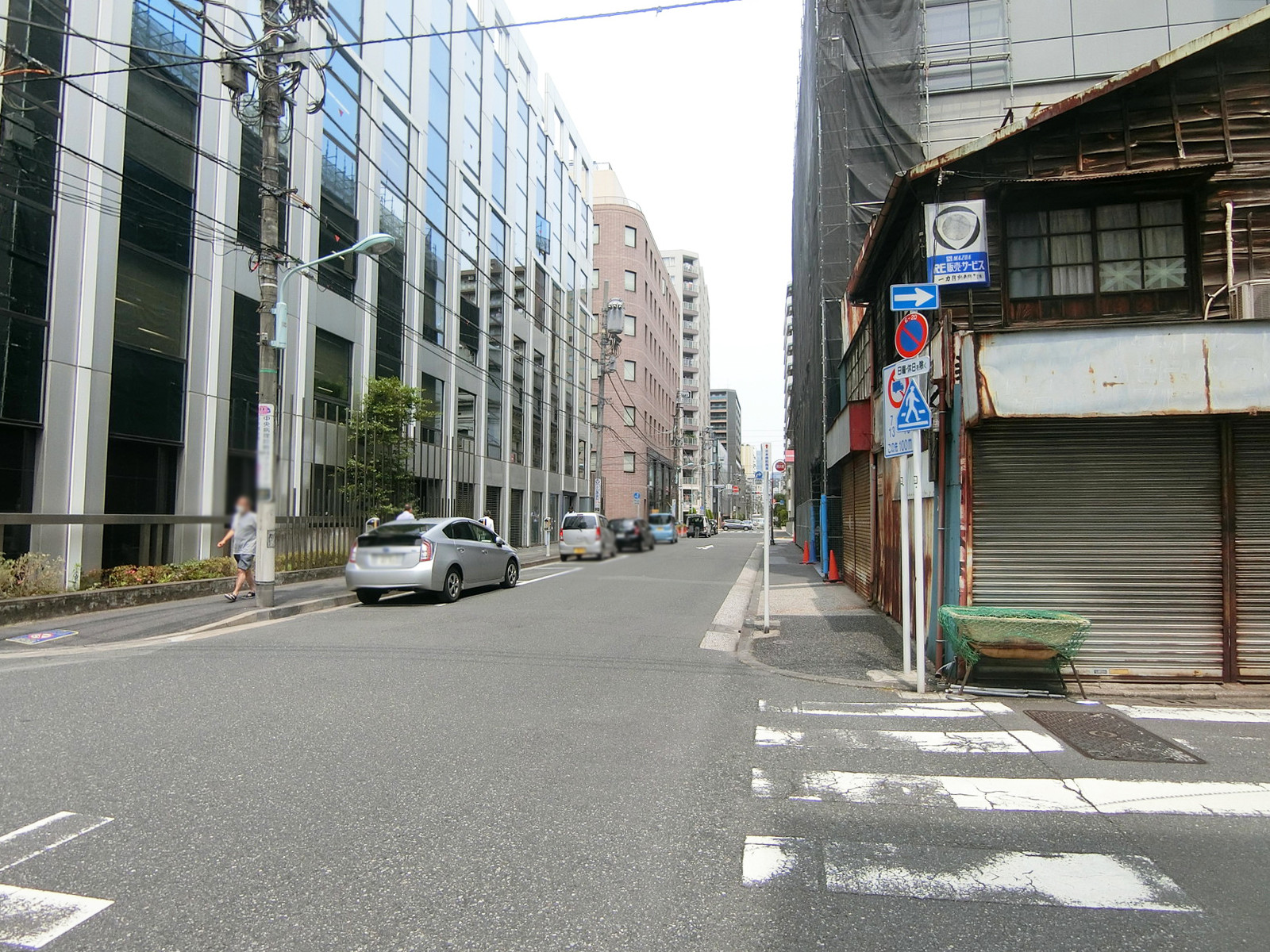 Daiwa日本橋堀留町ビル前面の大門通り