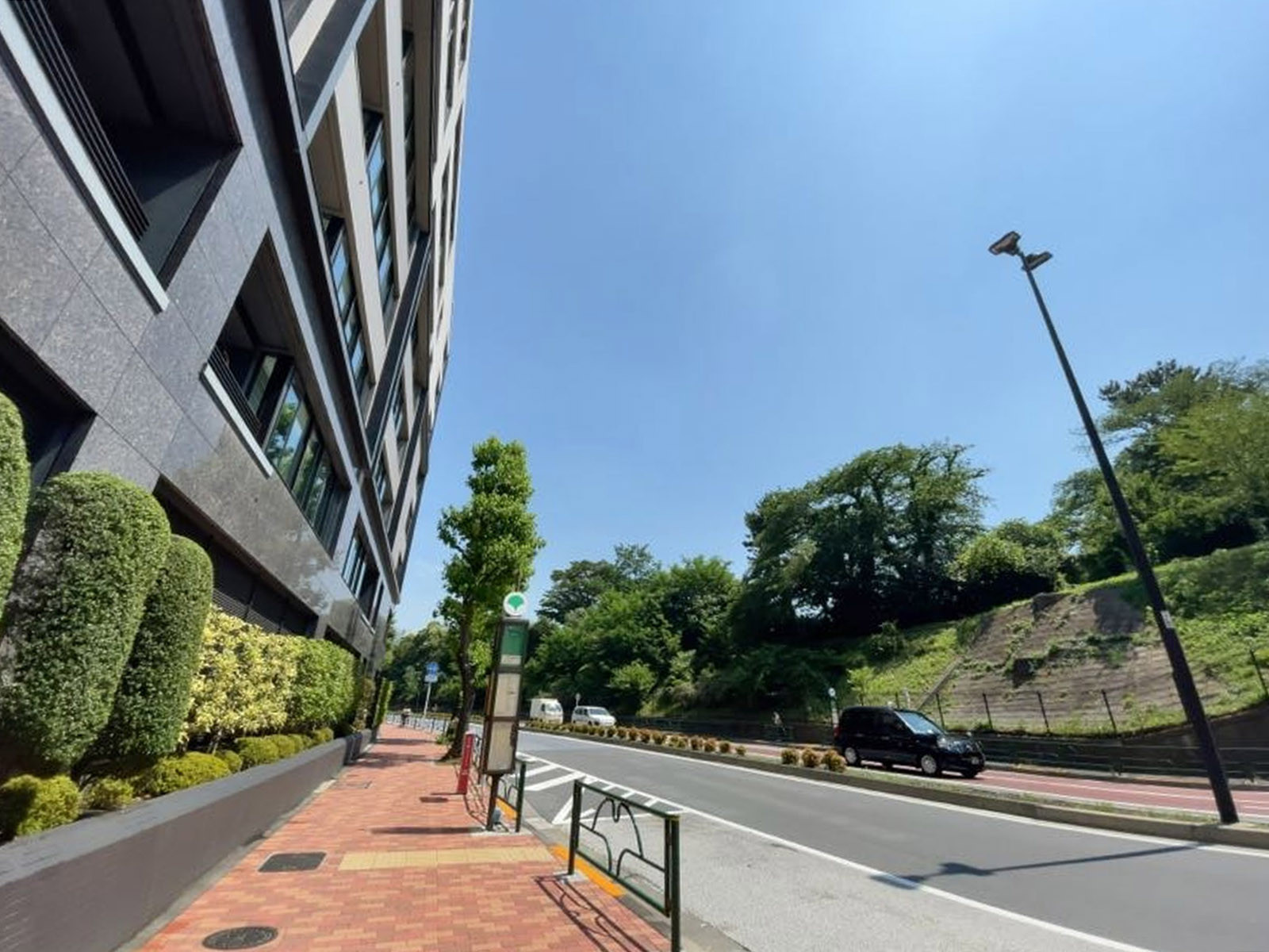 付近の外苑西通り