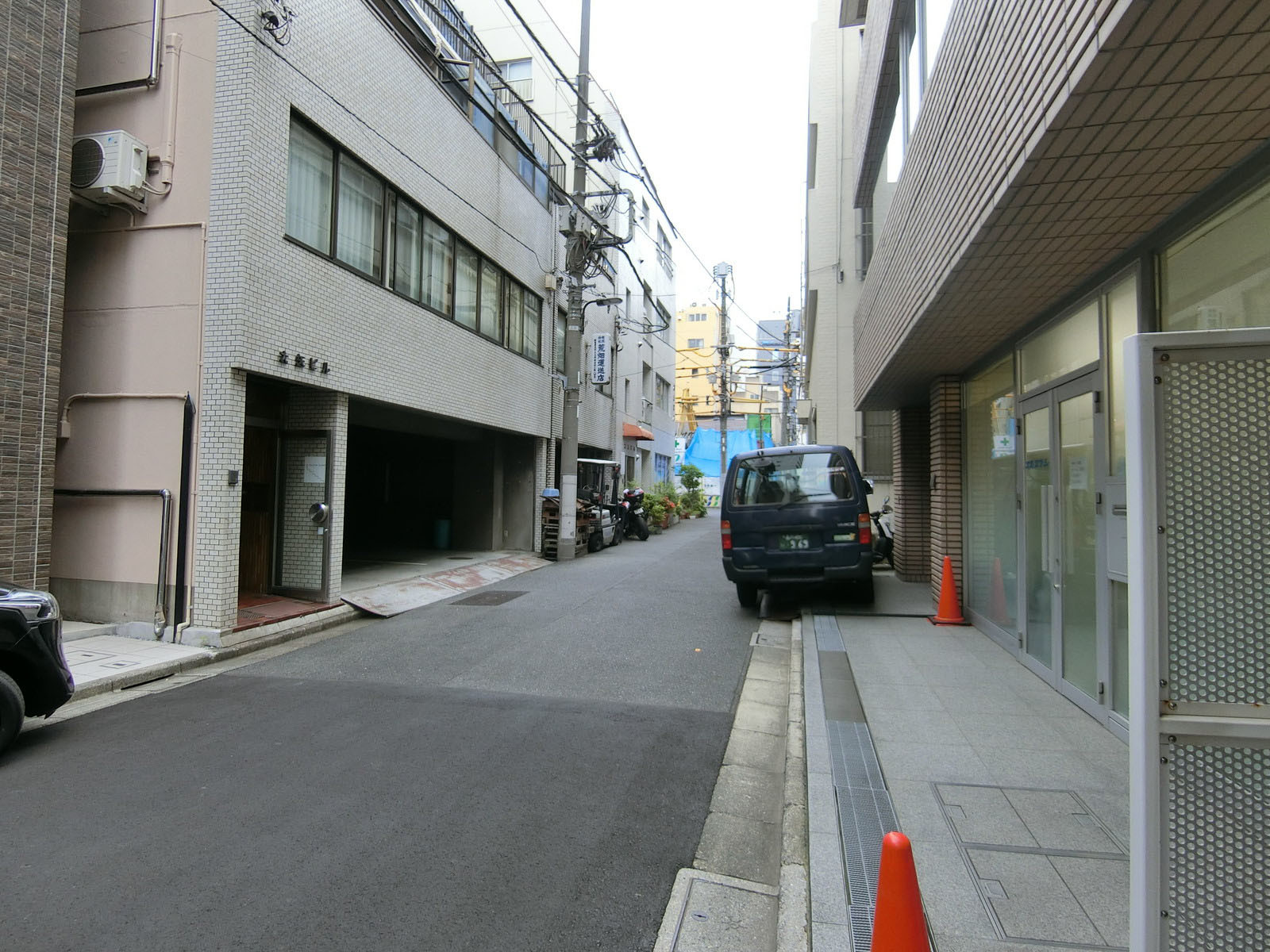 五十嵐ビル前面の通り
