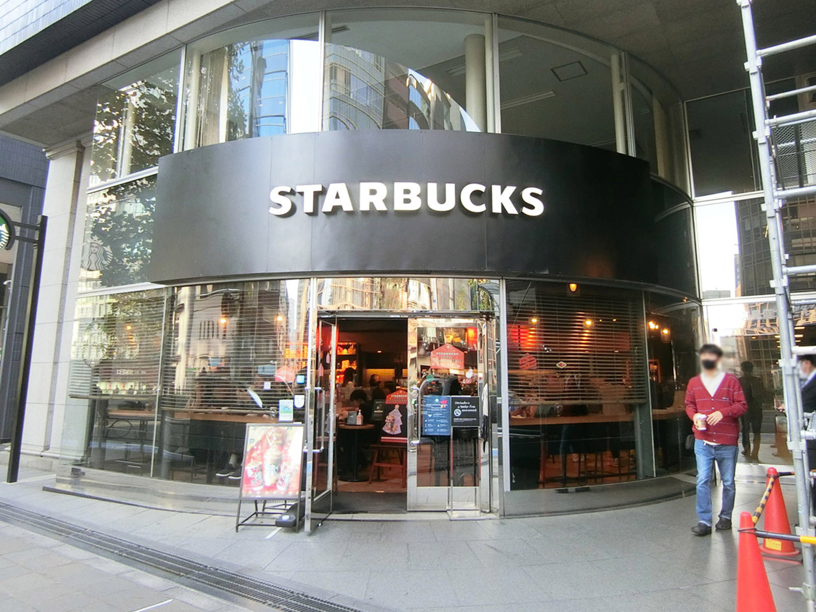 至近のスターバックス コーヒー