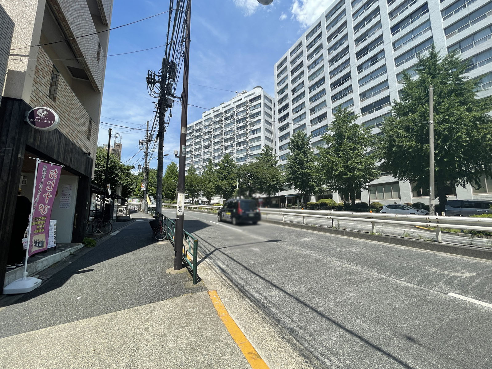 中川ビル前面の通り