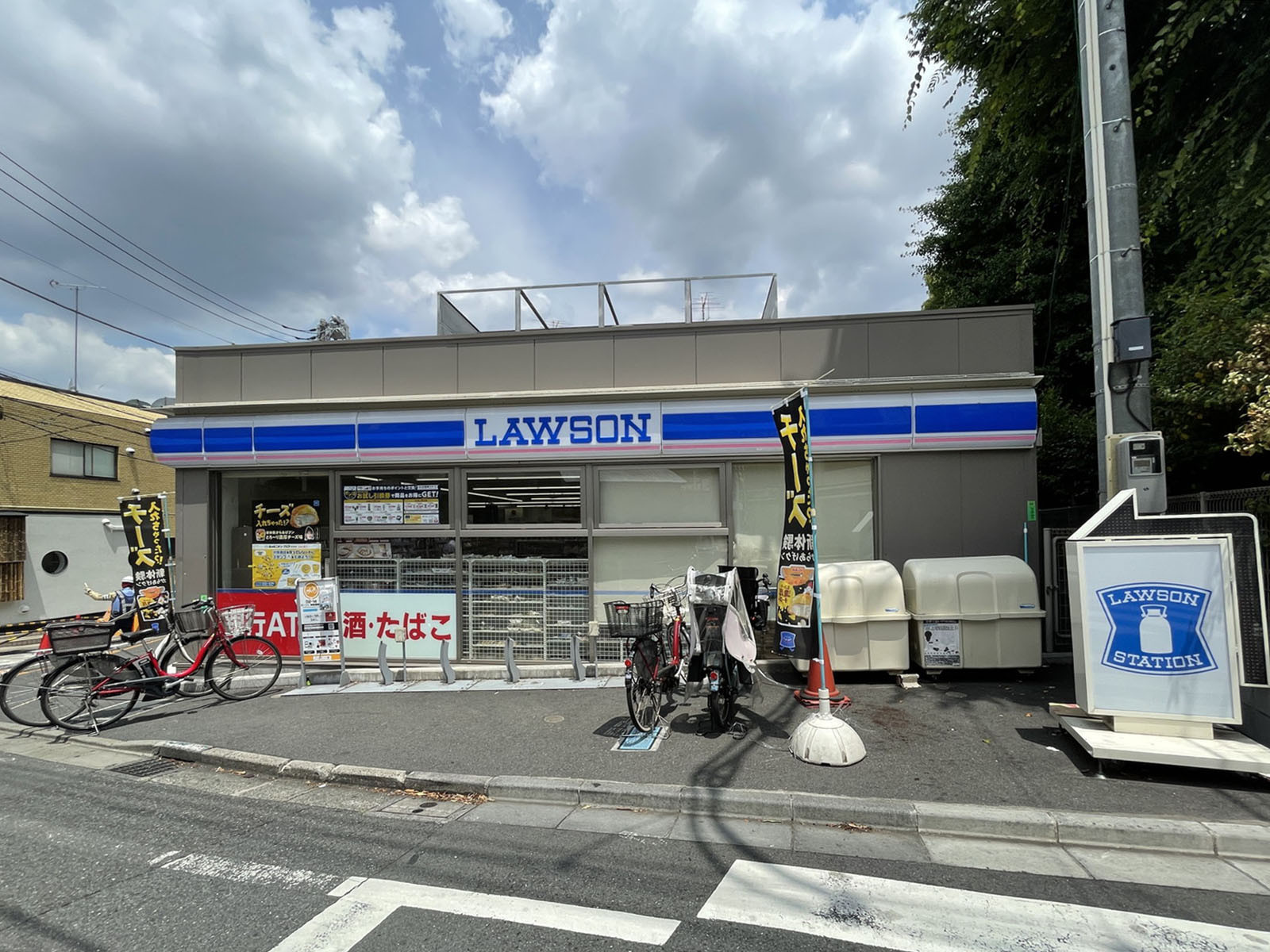 徒歩3分のローソン 神楽坂駅北店