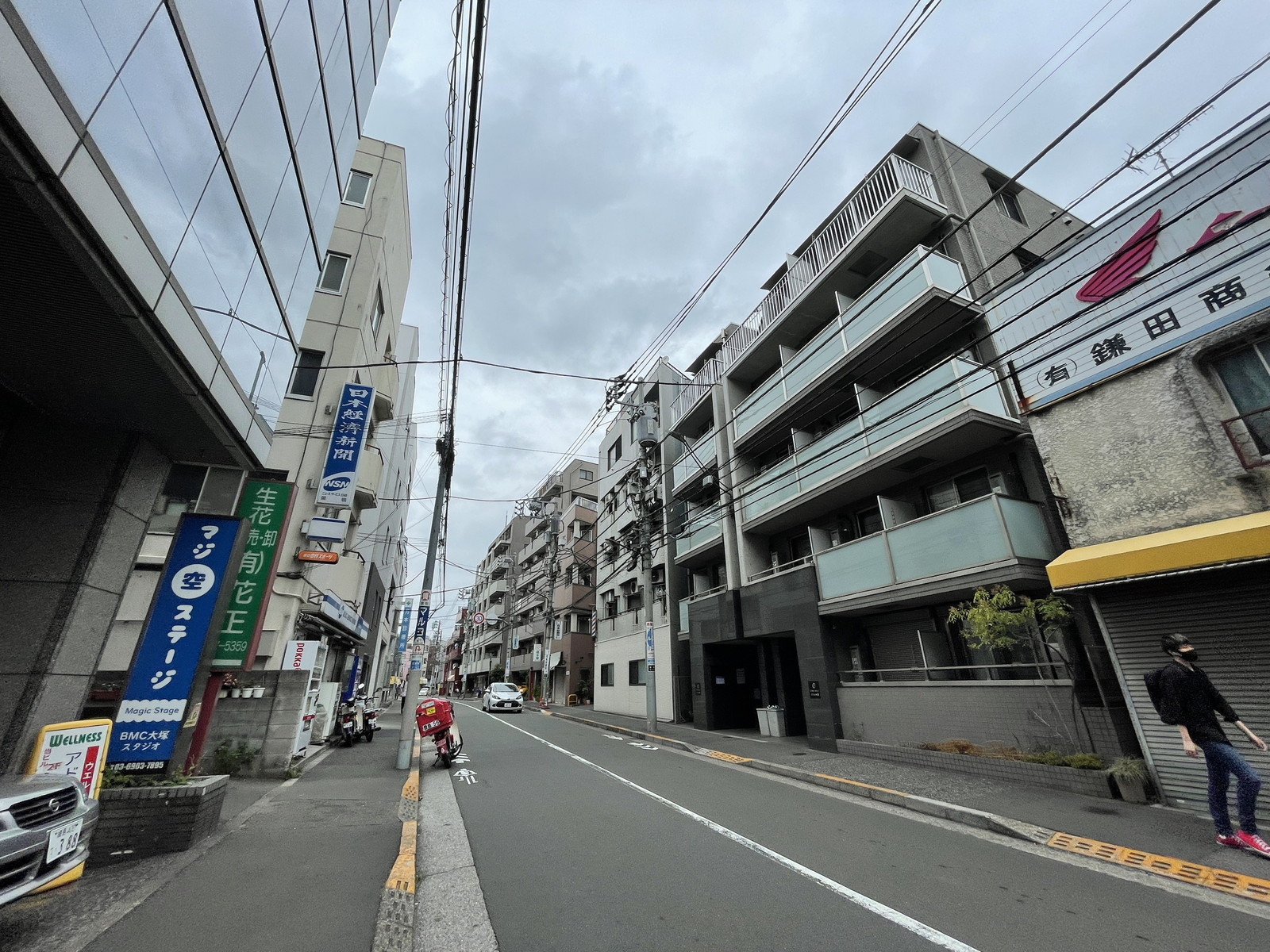 双葉ビル前面の通り