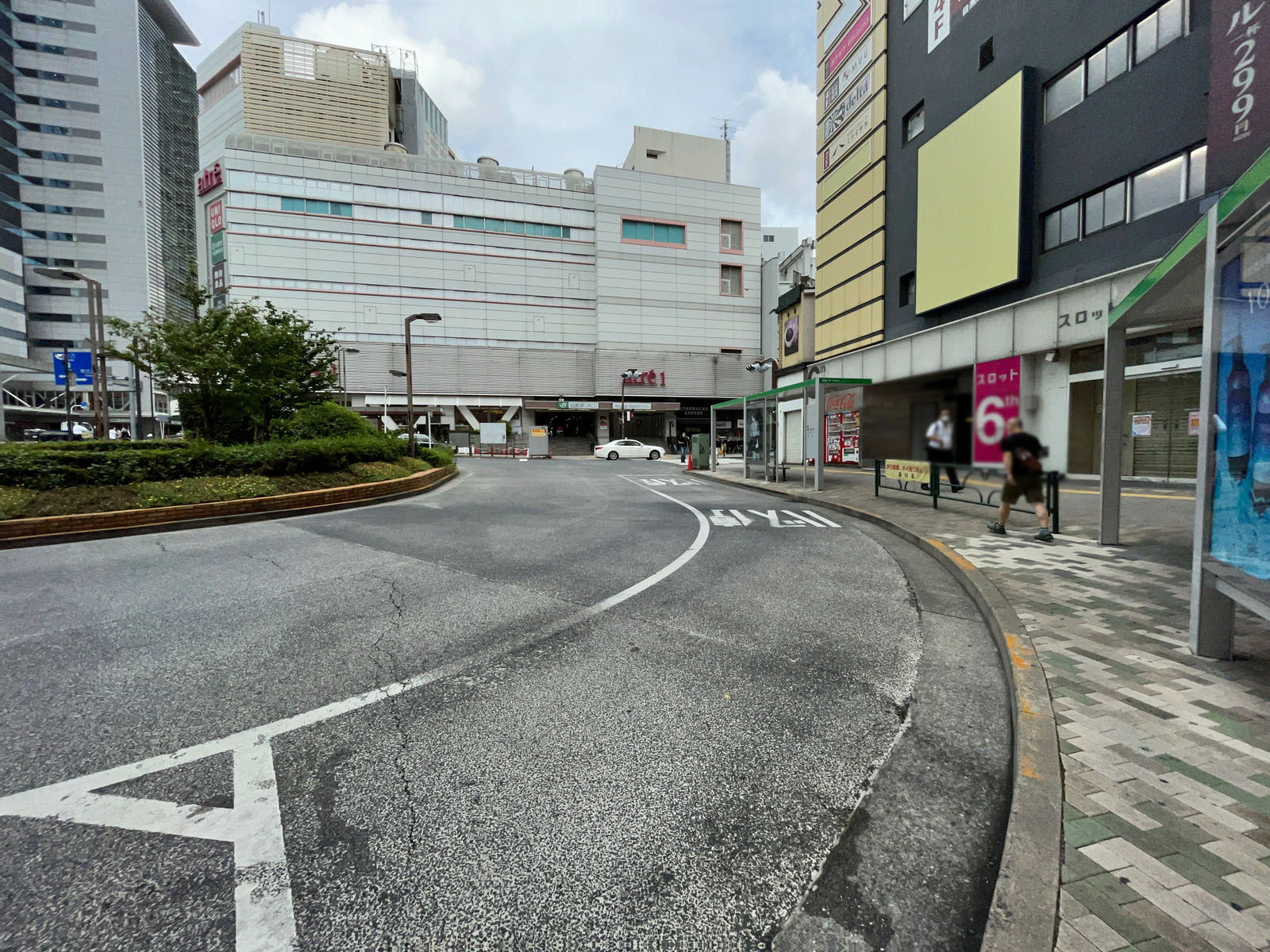 目黒東豊ビル前面の通り