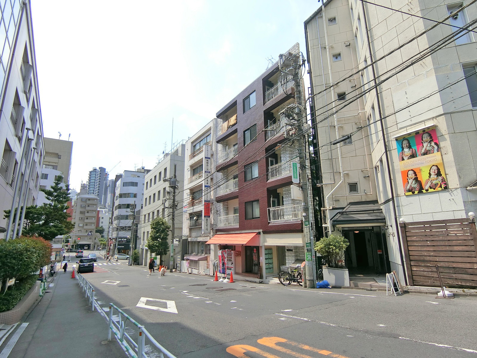 周辺は閑静なエリア