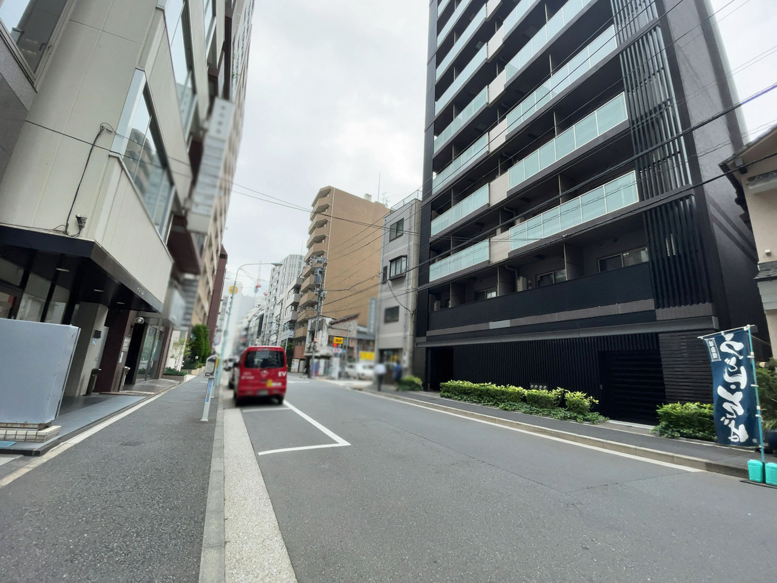 朝日ビル前面の道路