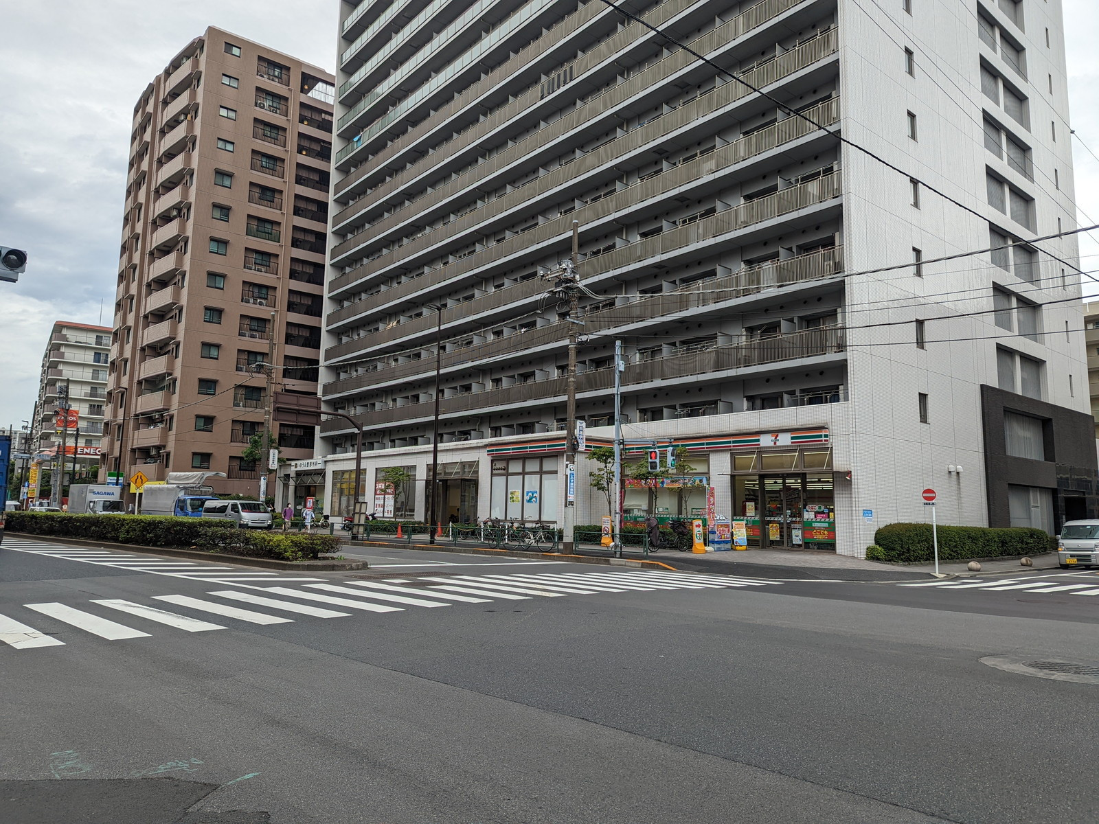 付近の大島中央銀座通り