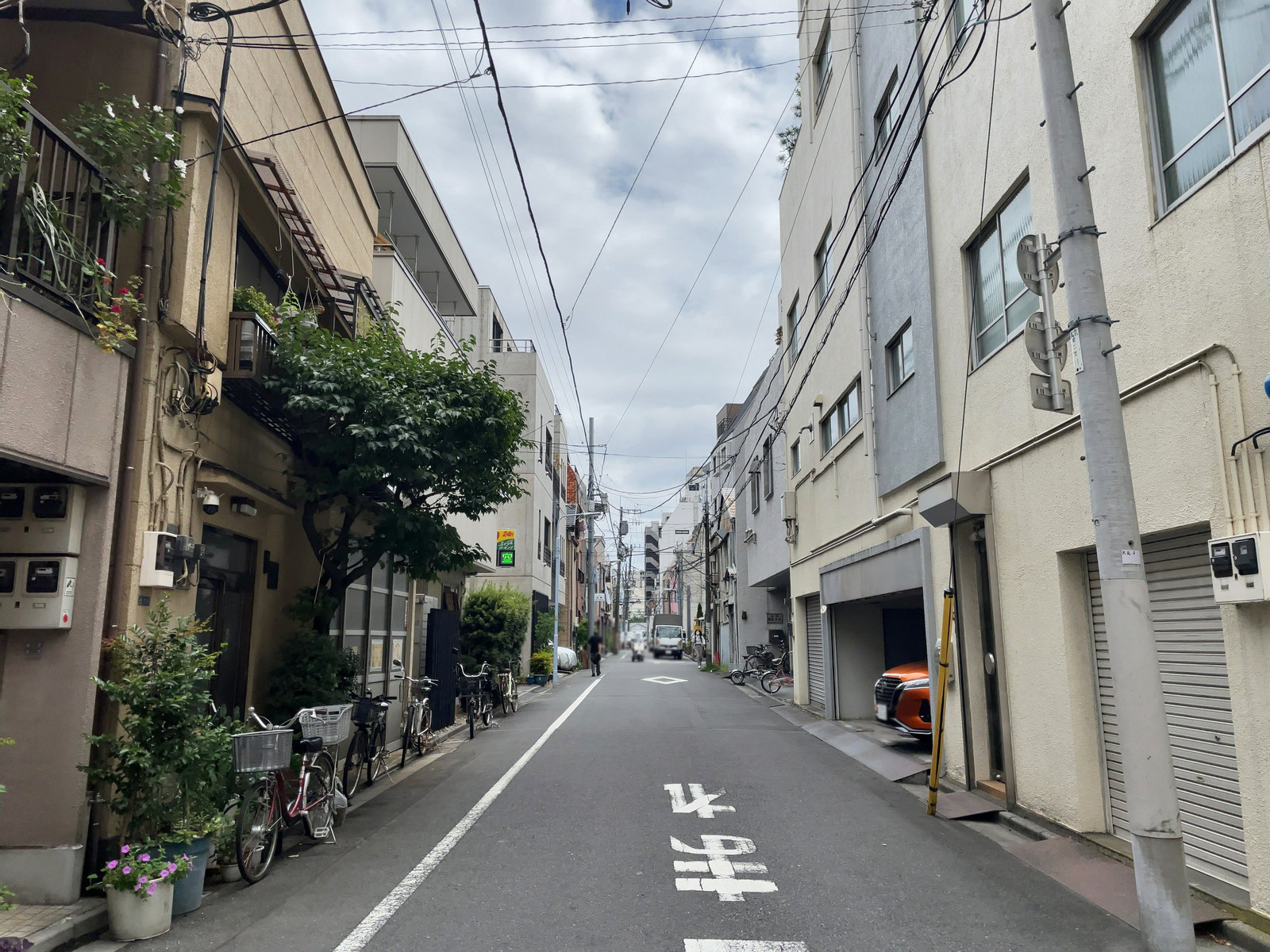 周辺は閑静なエリア