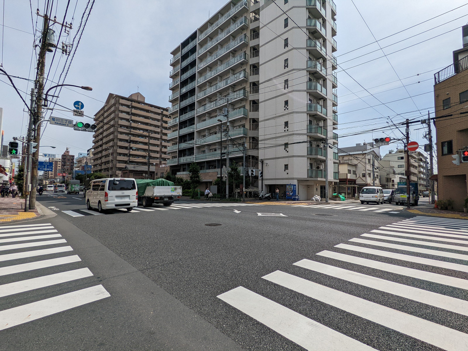 付近の森下五丁目交差点