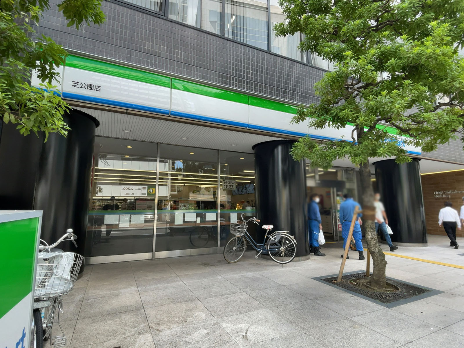 徒歩1分のファミリーマート 芝公園店