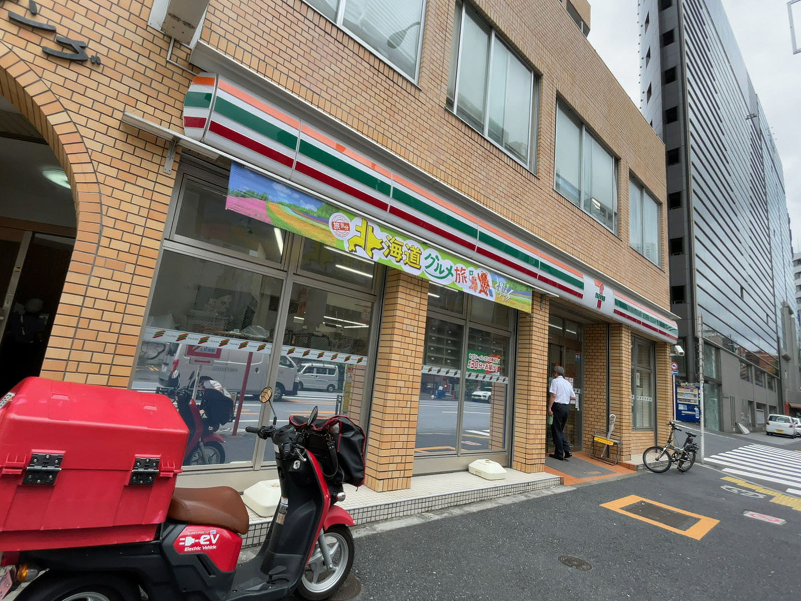 並びのセブンイレブン