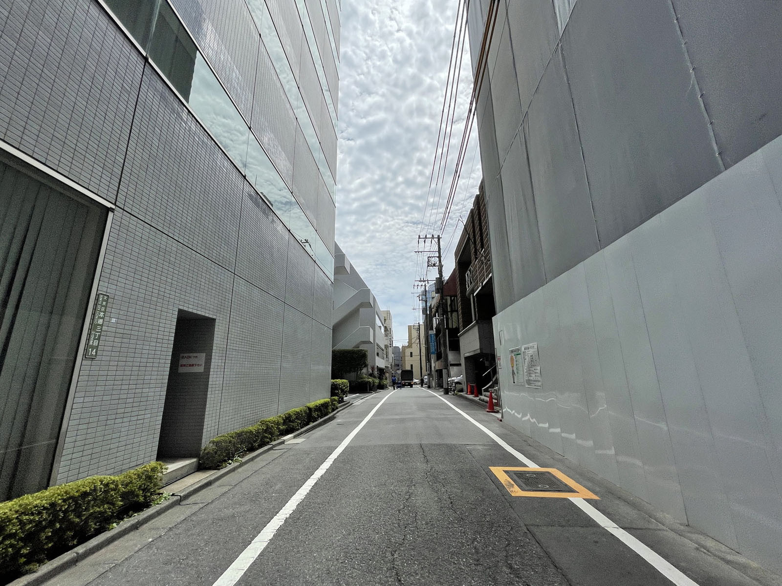 エルデ本郷館前面の通り