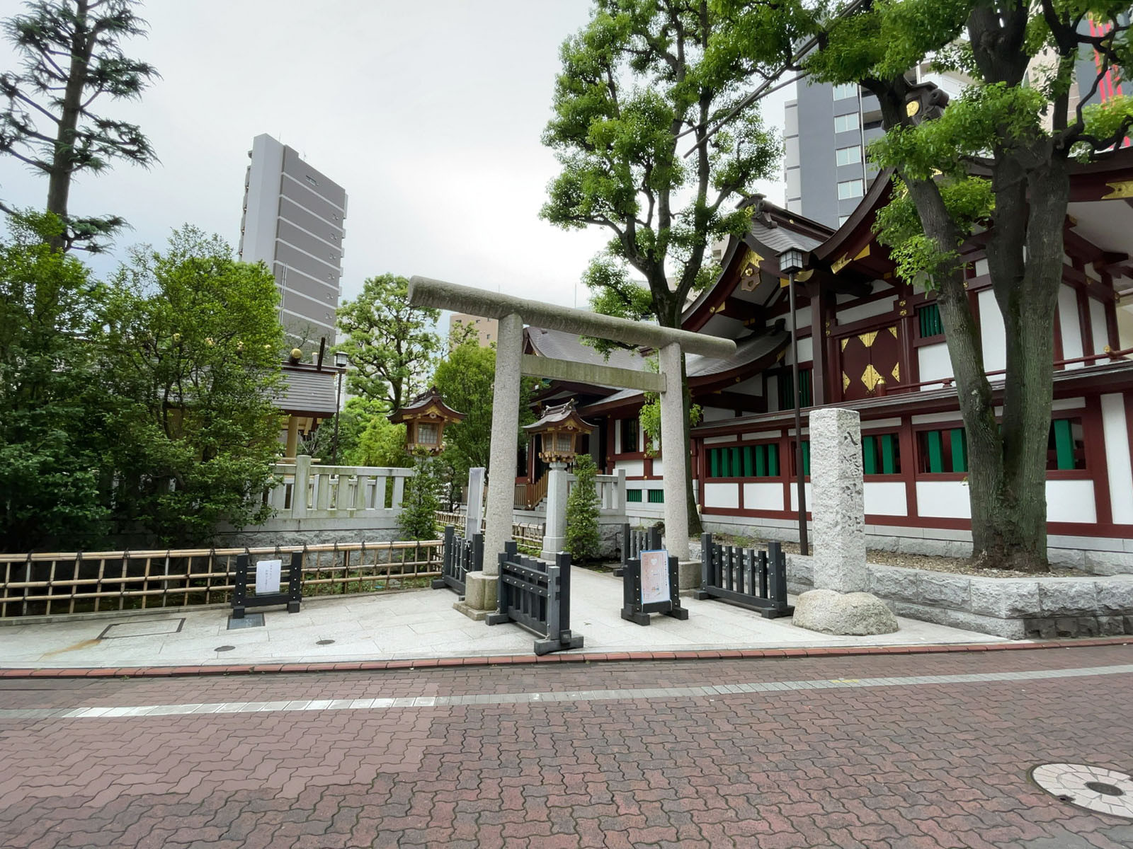 近くの蒲田八幡神社