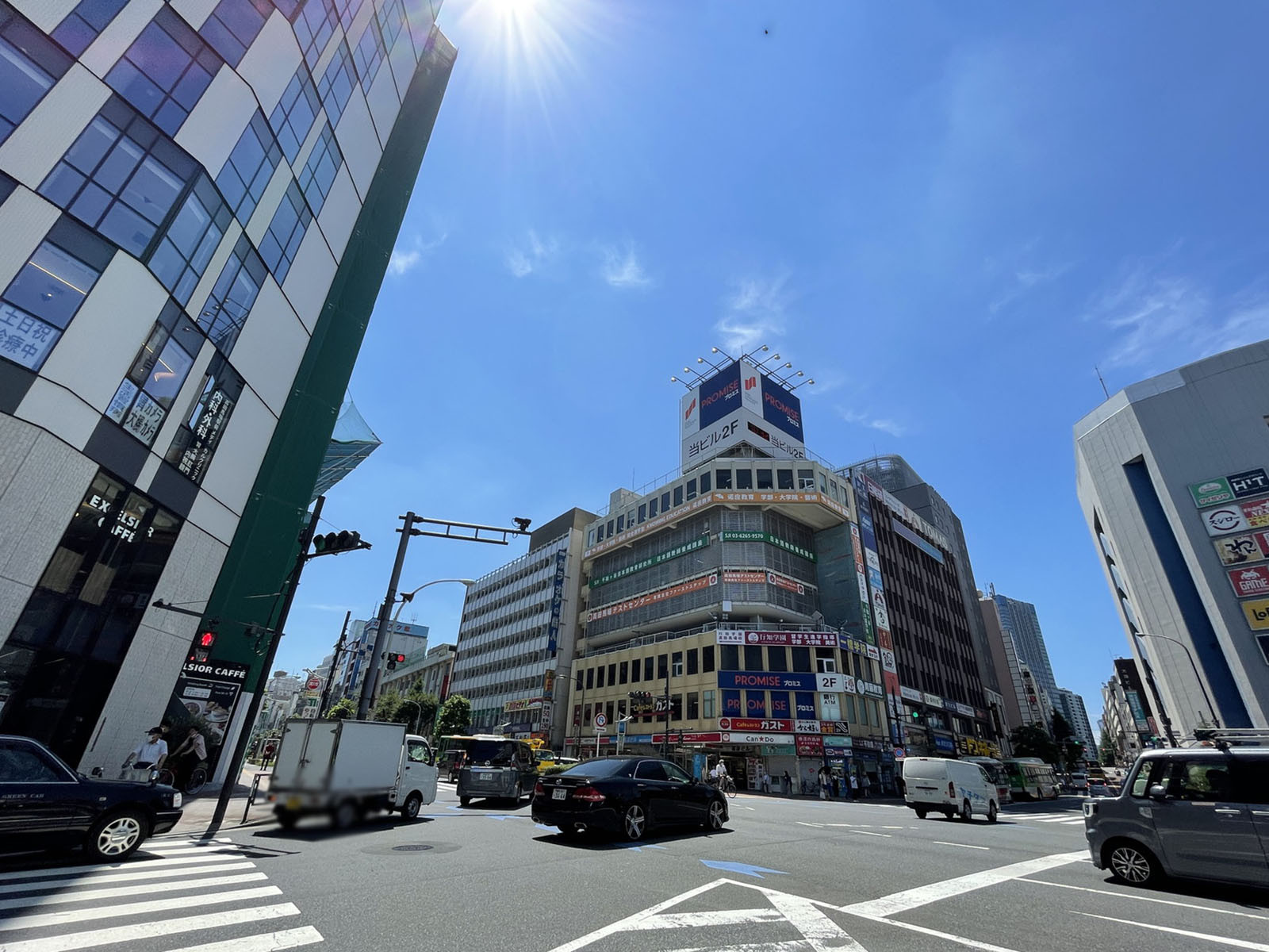 付近の早稲田通り