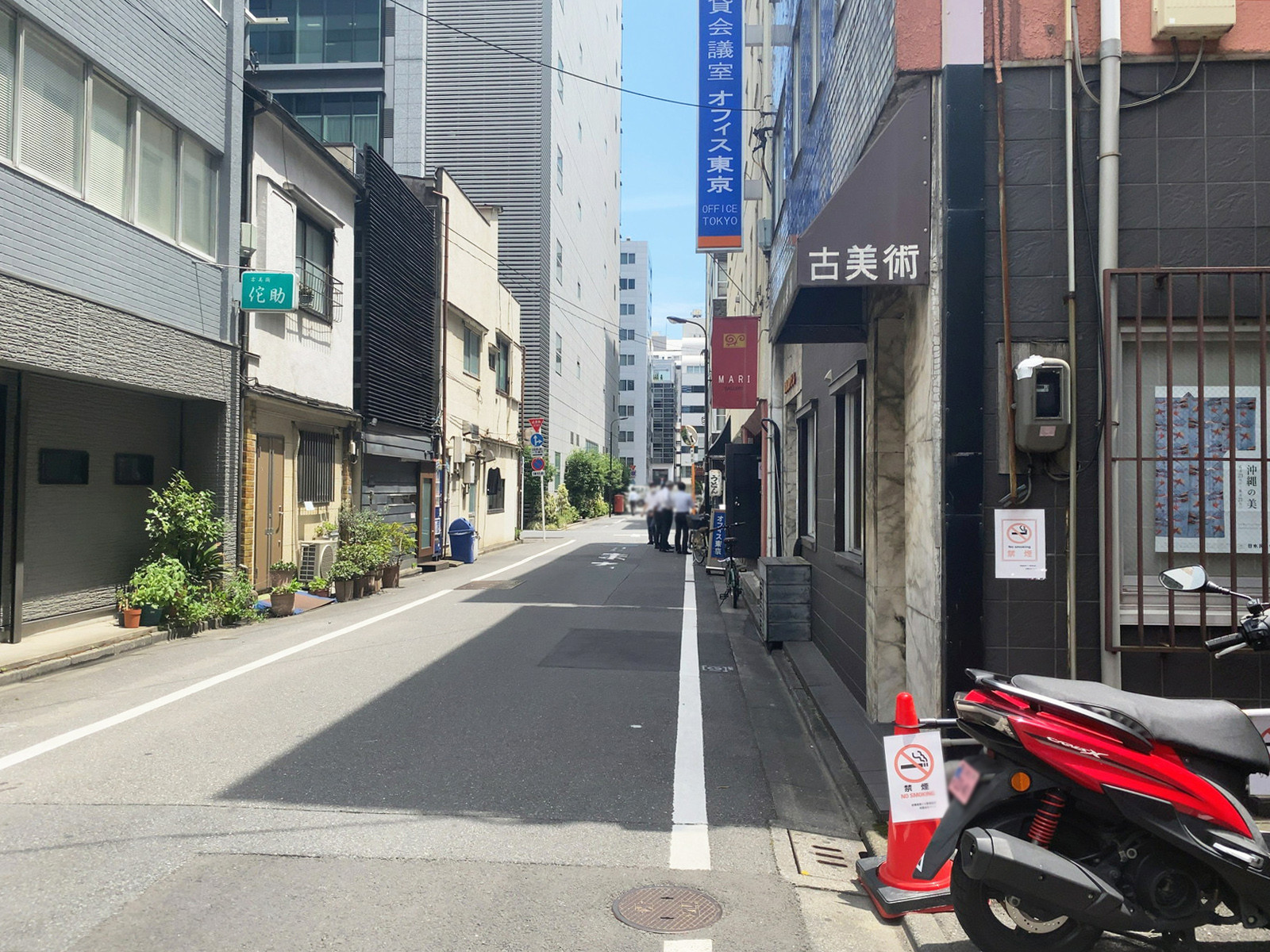 三洋ビル前面の通り