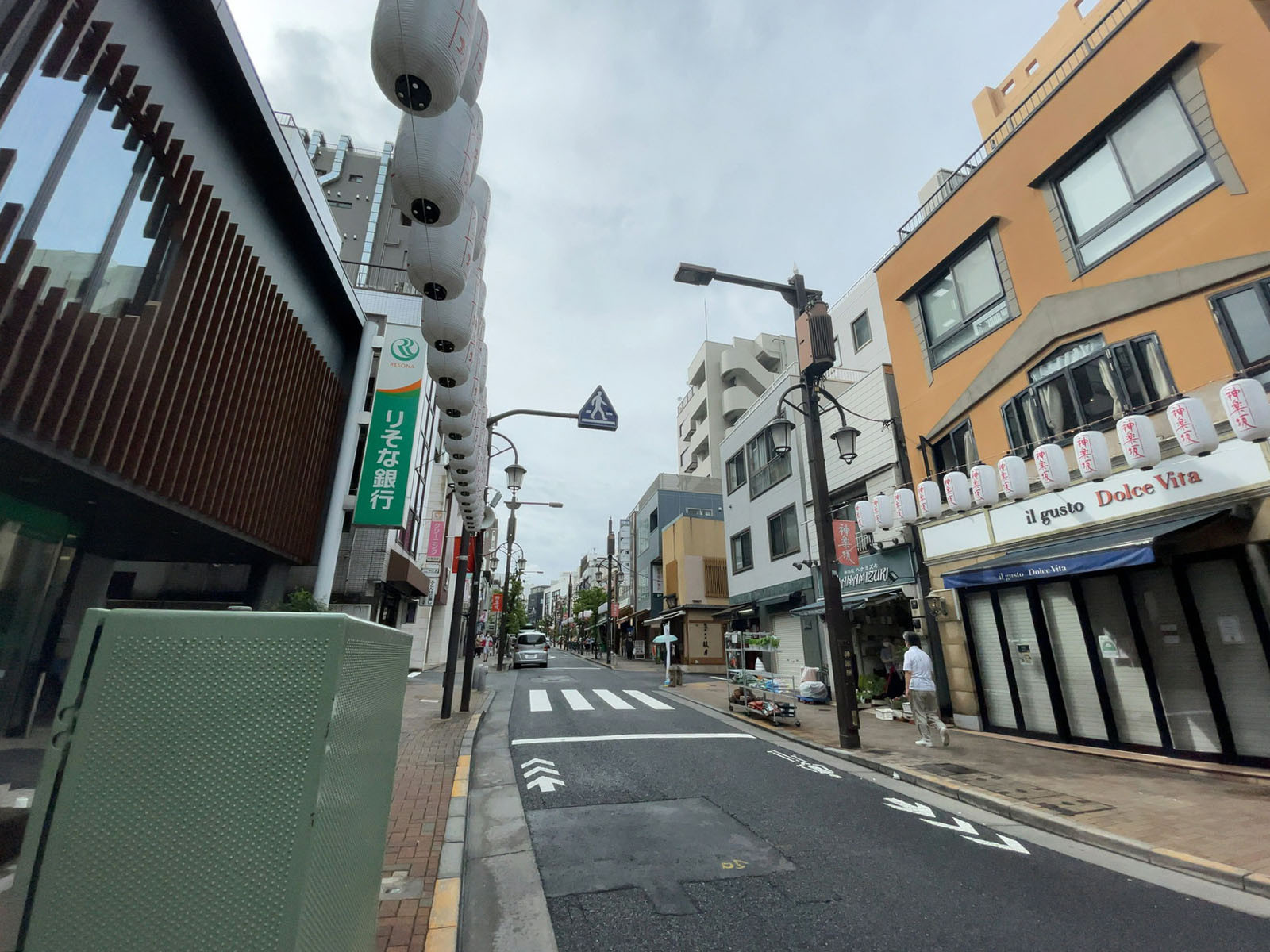 DeLCCS神楽坂前面の通り