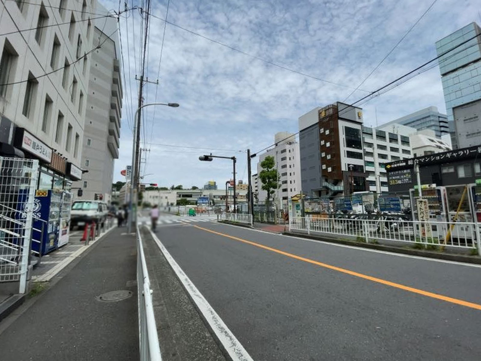 北幸山田ビル前面の通り
