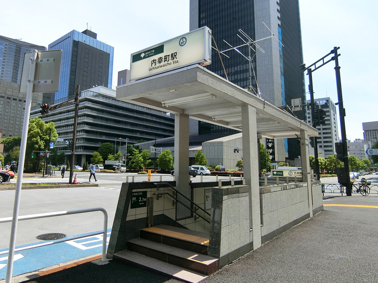最寄りの「内幸町駅」