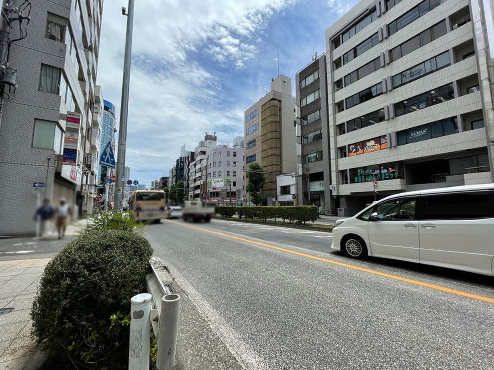 ヤナガワビル前面の道路