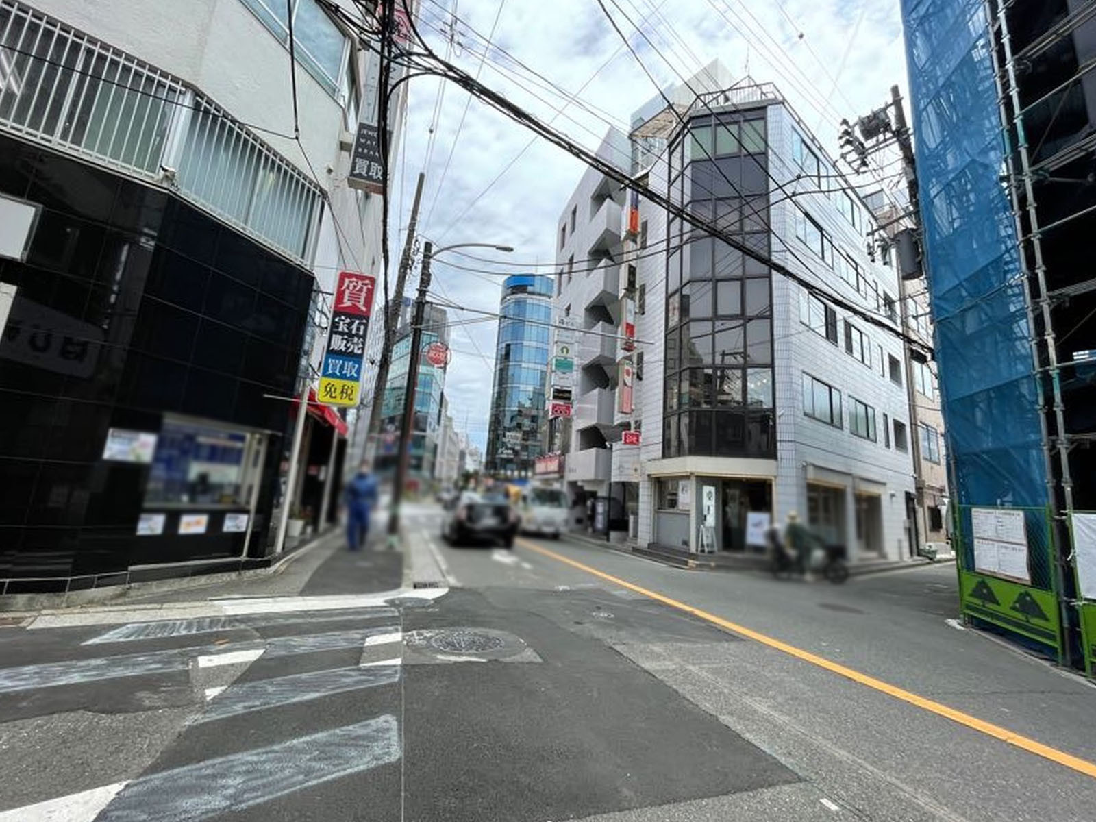 第2梅沢ビル前面の道路