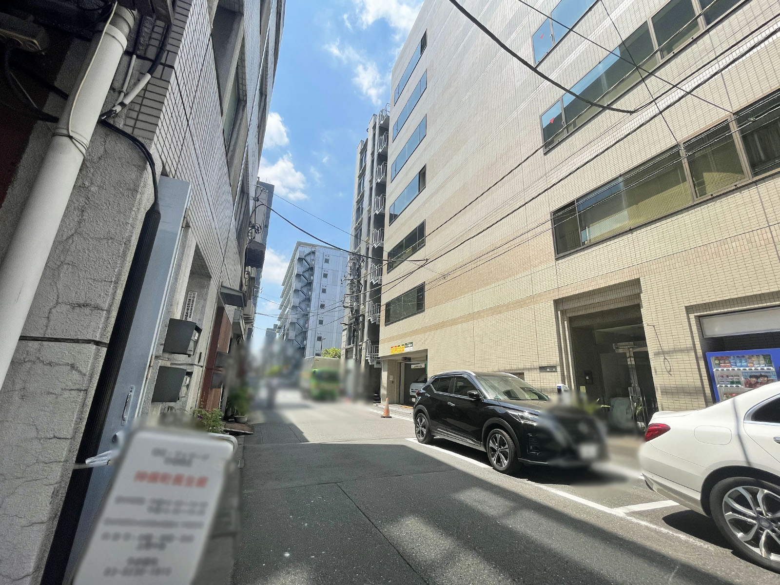 トミービル3前面の通り