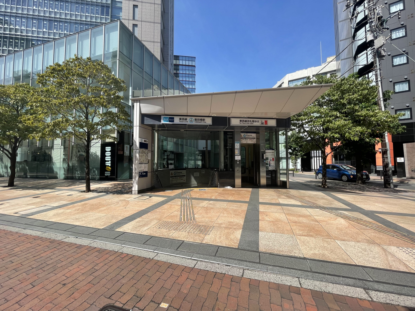 最寄りの「飯田橋駅」